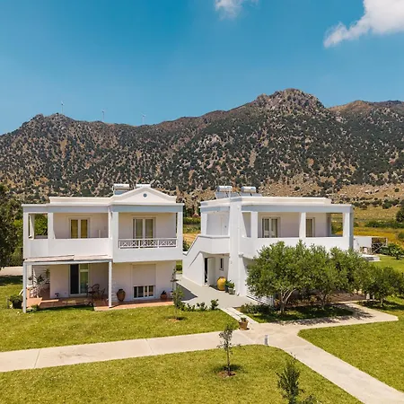 Einalia Homes Near The Tatil Evi
