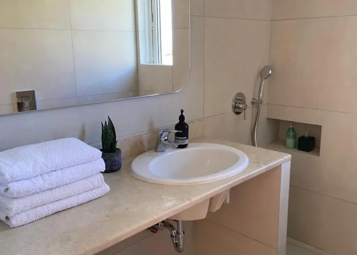 펜션 Einalia Homes Near The Elaionas (Kos)